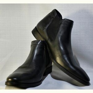 Steve Madden leather bootie